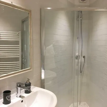 Bed & Breakfast La Scalinata Di Chiaia