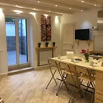 La Scalinata Di Chiaia B&B 3*