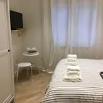La Scalinata Di Chiaia B&B 나폴리