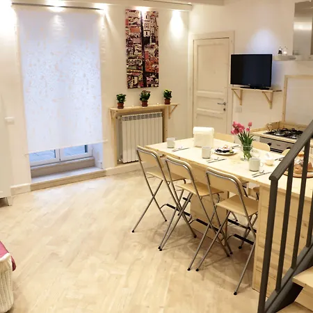 Couette-café La Scalinata Di Chiaia