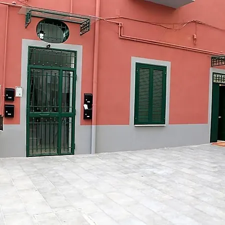 Alojamento de Acomodação e Pequeno-almoço La Scalinata Di Chiaia 3*