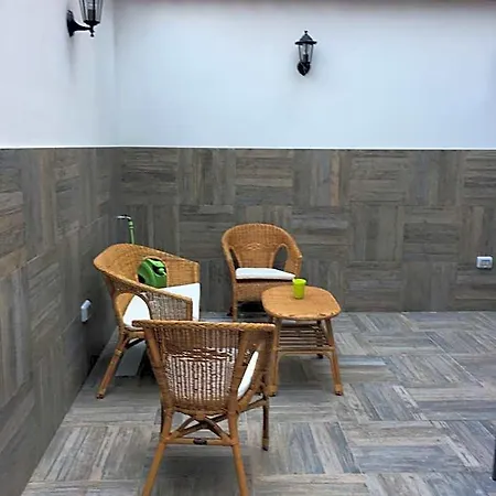 Alojamento de Acomodação e Pequeno-almoço La Scalinata Di Chiaia Nápoles