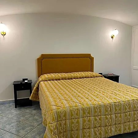 La Scalinata Di Chiaia Napoli