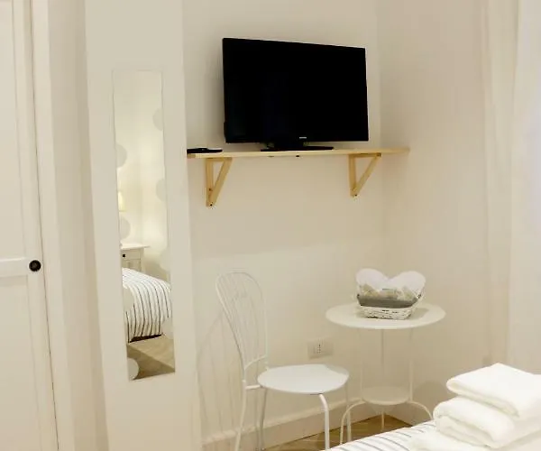 Bed & Breakfast La Scalinata Di Chiaia Napoli