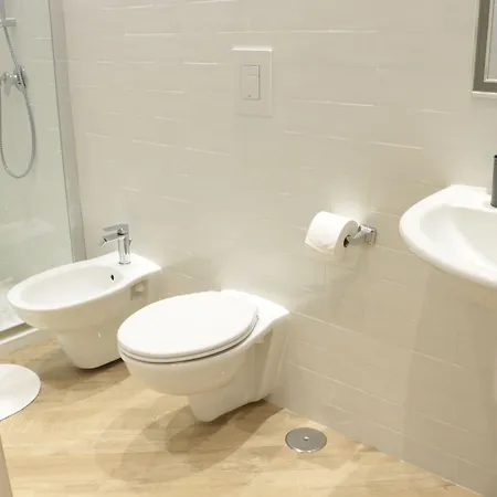 La Scalinata Di Chiaia 3*