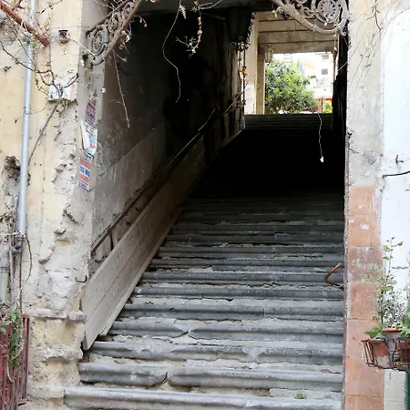 ベッド・アンド・ブレックファスト La Scalinata Di Chiaia ナポリ