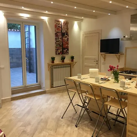 La Scalinata Di Chiaia Bed & Breakfast 3*