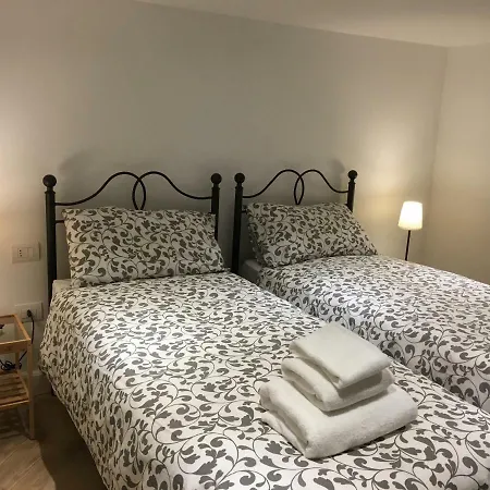 La Scalinata Di Chiaia ナポリ