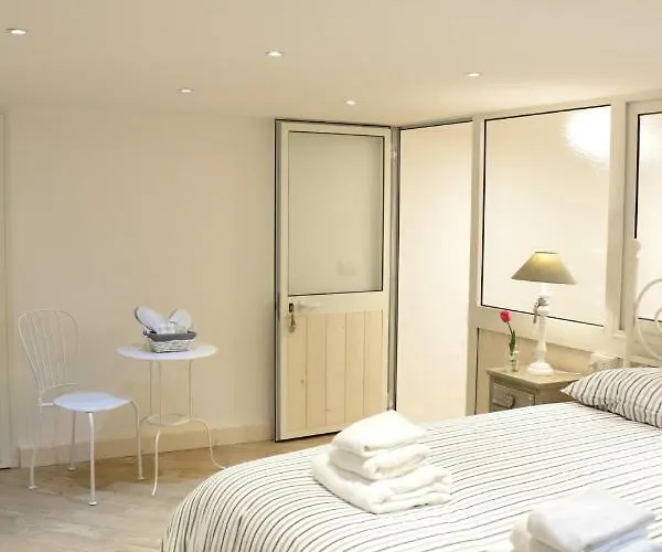 La Scalinata Di Chiaia B&B